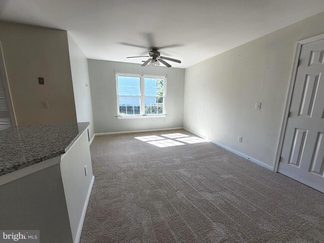 Building Photo - 203 Fernwood Pl