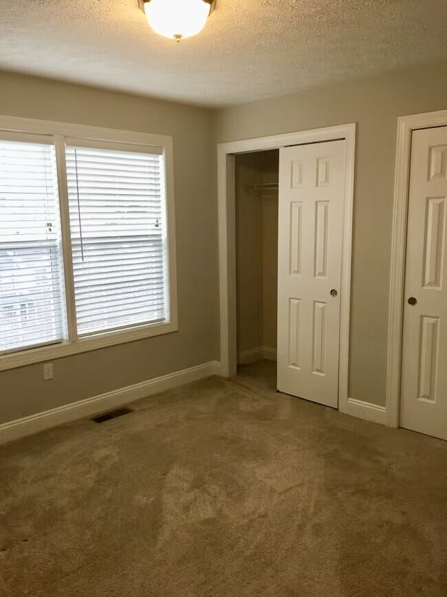 Bedroom 1 - 500 Oaktree Blvd