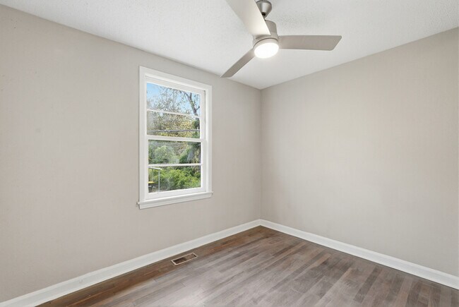 Building Photo - 2229 Tennessee Ave
