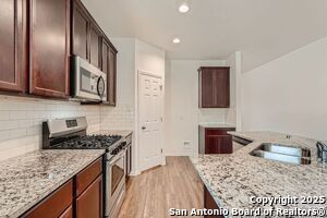 Building Photo - 15111 Pandion Dr