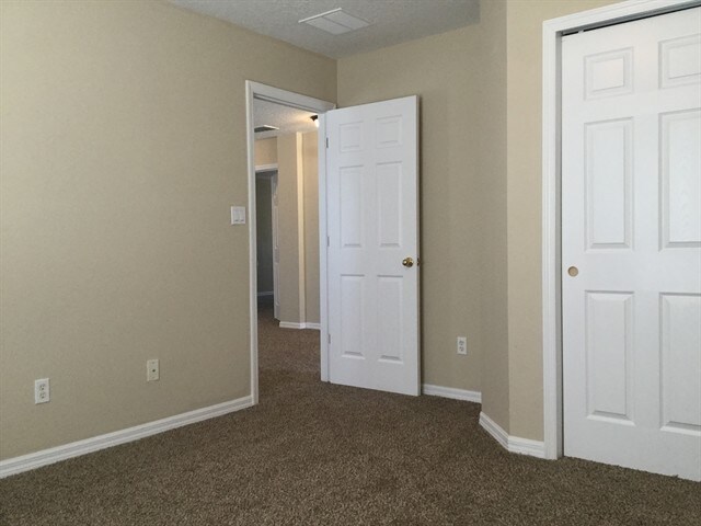 Building Photo - 2475 Breezy Meadow Rd