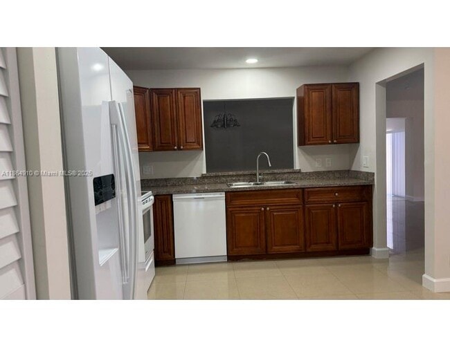Building Photo - 282 NW 41st Way