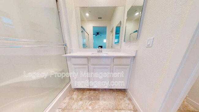 Building Photo - 3998 E Commerce Way