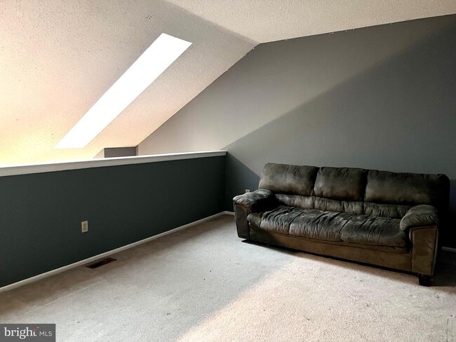 Building Photo - 4204B Aberdeen Dr