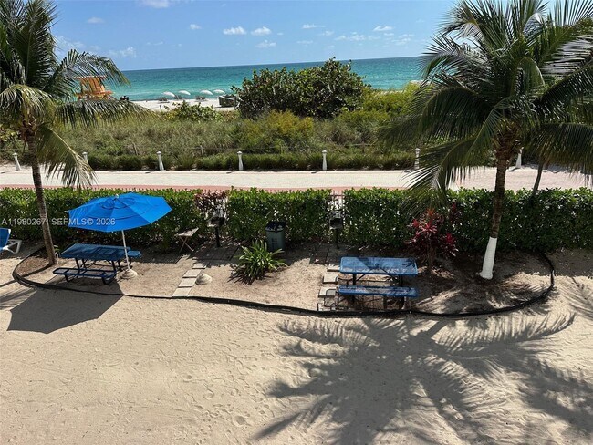 Building Photo - 6039 Collins Ave