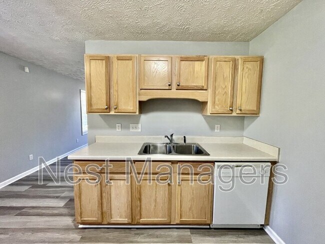 Building Photo - 3721 Betts Dr