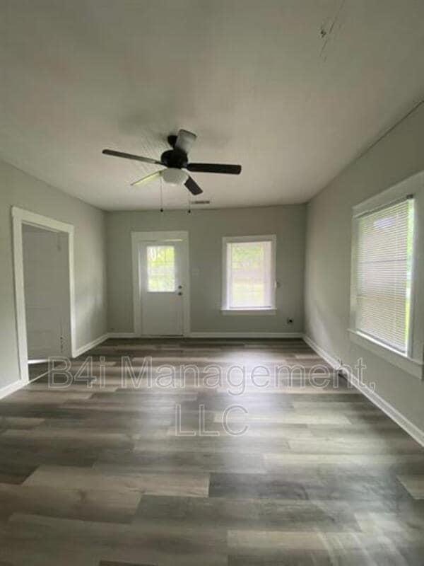 Building Photo - 2235 Irwinton Rd