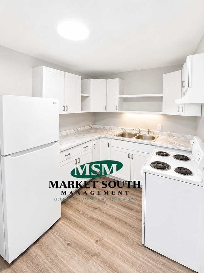 Building Photo - MIDTOWN SAVANNAH- AVAILABLE NOW- APPOINTMENT NEEDED TO VIEW