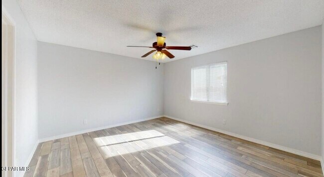 Building Photo - 14424 Jacinto Ramos Ave