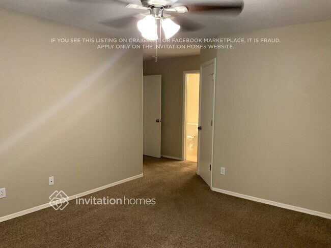 Building Photo - 866 E Mohave Ln