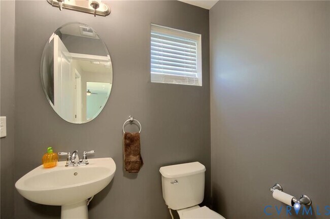 Building Photo - 5436 Burlington Ct
