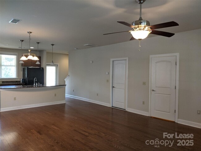 Building Photo - 119 Steinbeck Wy