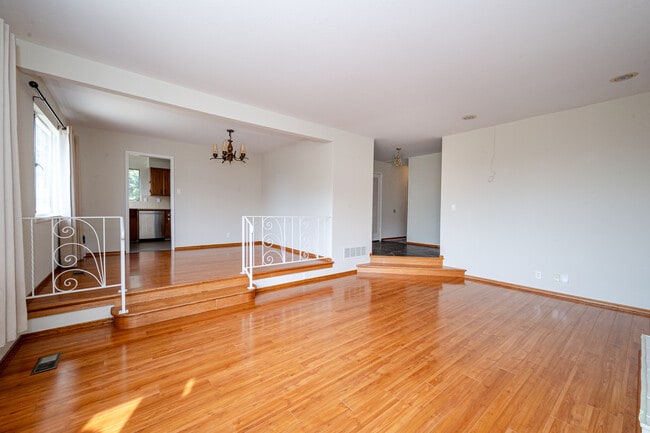Building Photo - 1170 Tuolumne Ct
