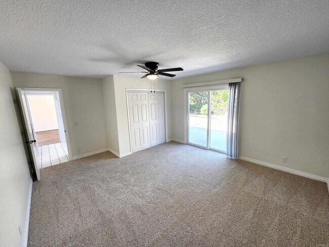 Building Photo - 80 N Lucas Ct