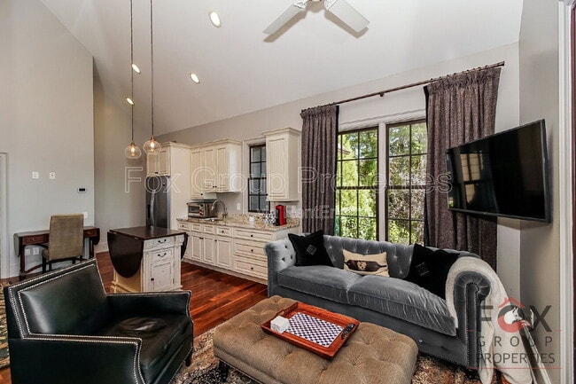 Building Photo - 17120 Belle Isle Dr