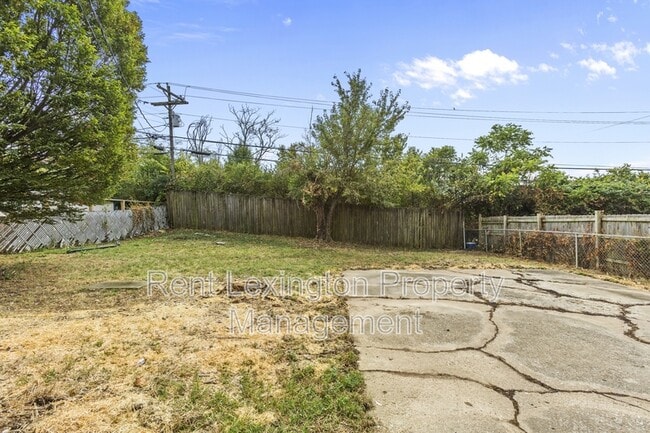 Building Photo - 3609 Sundart Dr