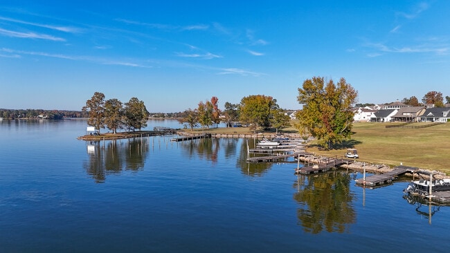 Building Photo - 6393 Rainbow Row