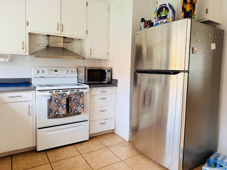 Building Photo - 209 Grant Ct