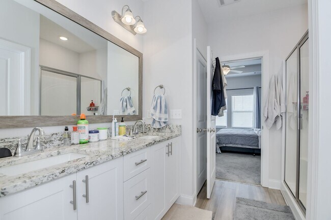 Building Photo - 2 Bed 2 Bath Ranch Home