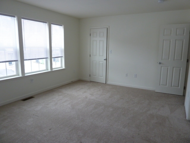 Building Photo - 860 Champions Dr