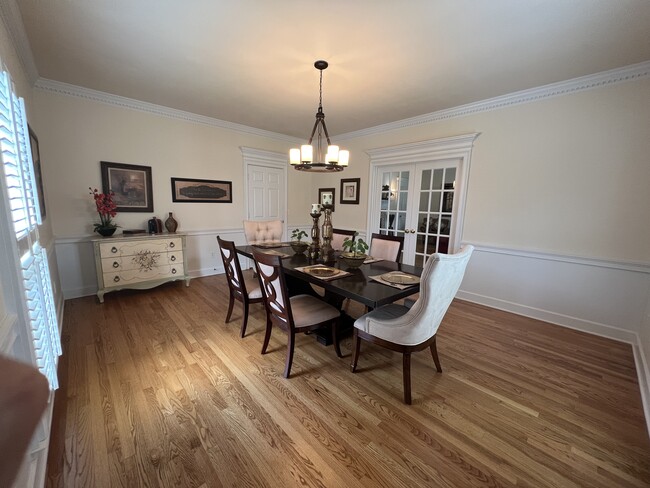 Building Photo - 795 Oak Trail Dr