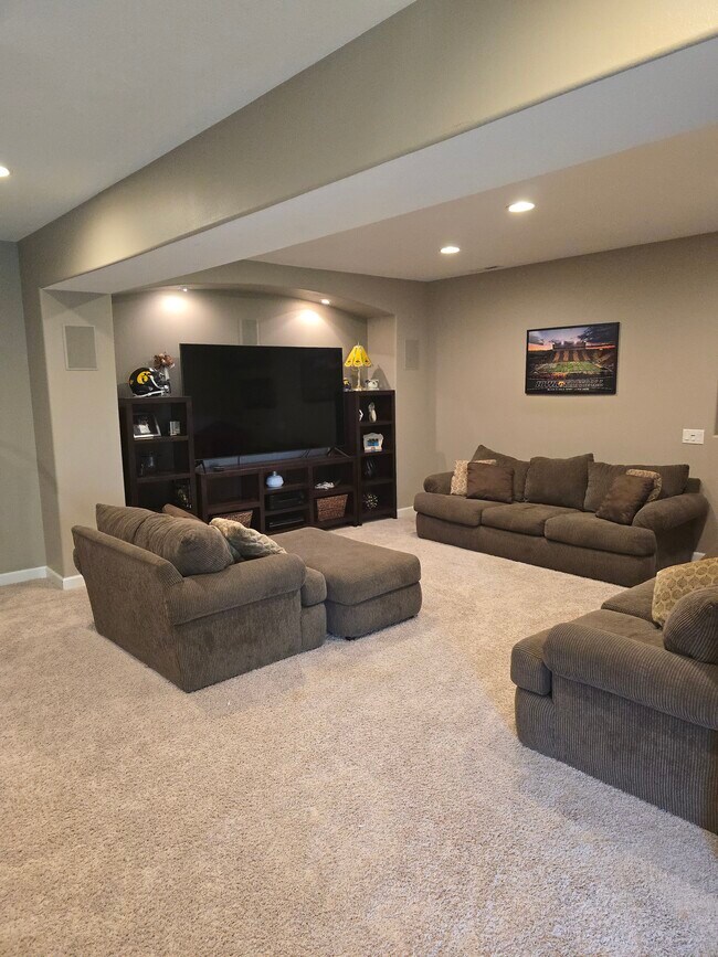 Building Photo - 14978 Buena Vista Dr