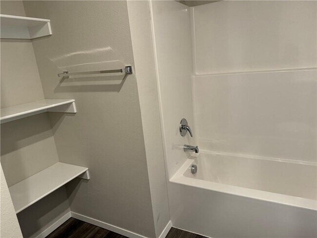 Building Photo - 2613 S Silver St