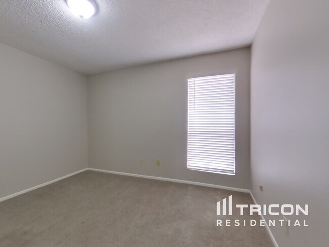 Building Photo - 9607 N 88th Dr