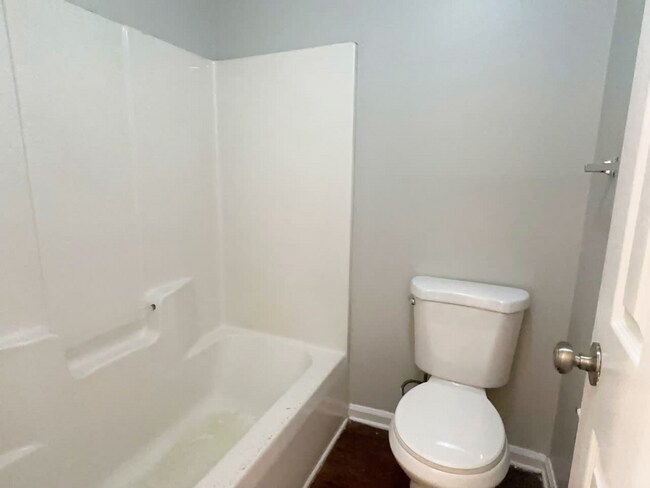 Building Photo - 1632 Lexington Cir