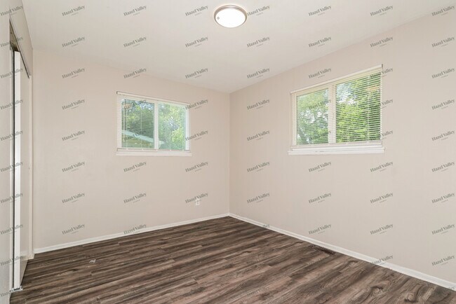 Building Photo - 1417 Moran Dr