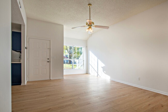 Building Photo - 1412 E 21st Terrace