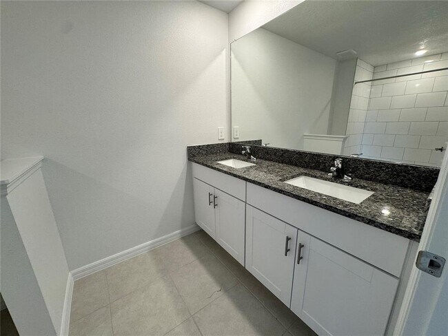 Building Photo - 11127 65th Ter E