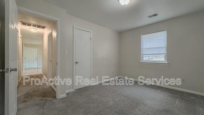 Building Photo - 4305 Tides Ct