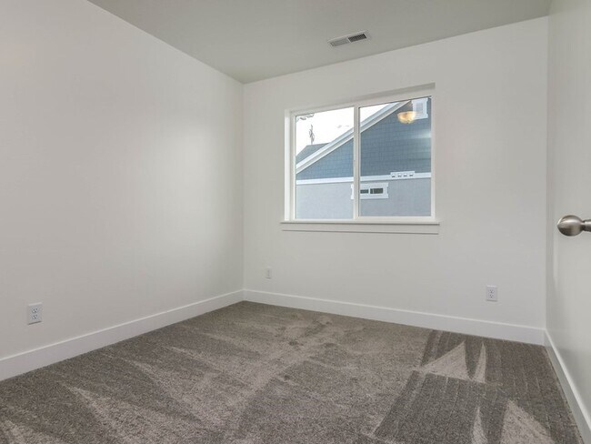 Building Photo - 2299 N 3720 W