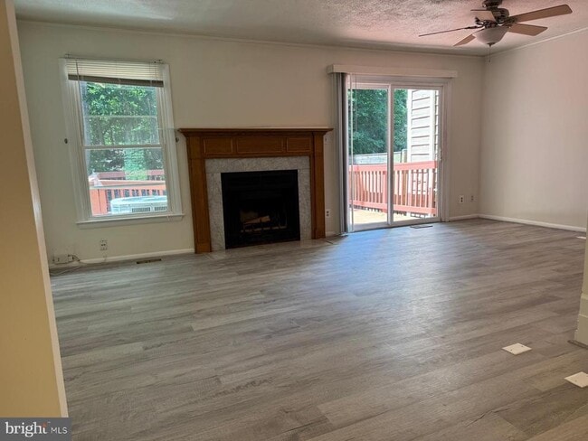 Building Photo - 1631 Oak Spring Way