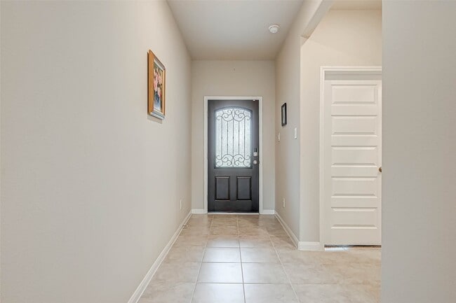 Building Photo - 3206 Dry Creek Dr