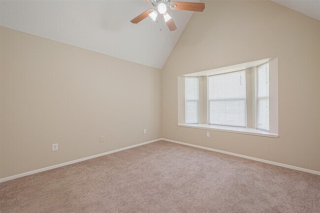Building Photo - 15730 Oak Mountain Dr