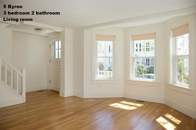 Building Photo - 5 Byron St