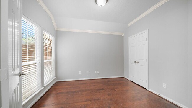 Building Photo - Welcome home to Alden Bridge, where comfort meets The Woodlands lifestyle!