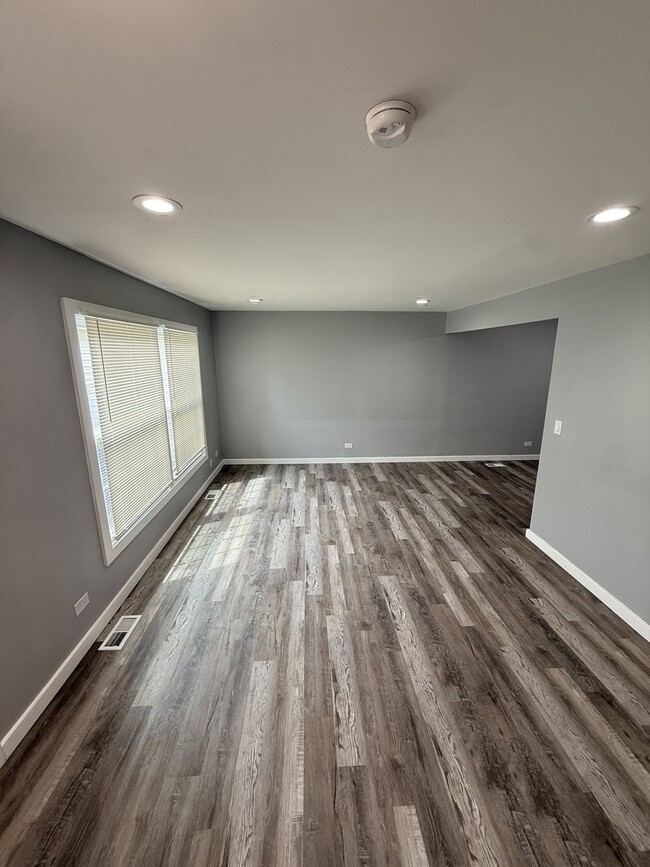 Building Photo - 36 Wildwood Ln