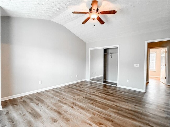 Building Photo - 14 Pearl Chambers Dr