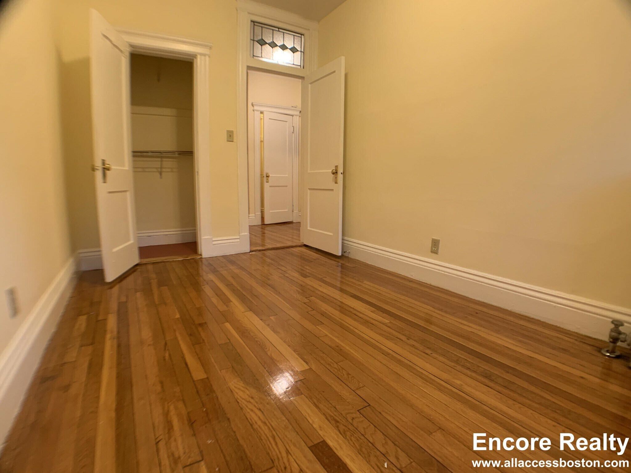 Building Photo - 120 Peterborough St