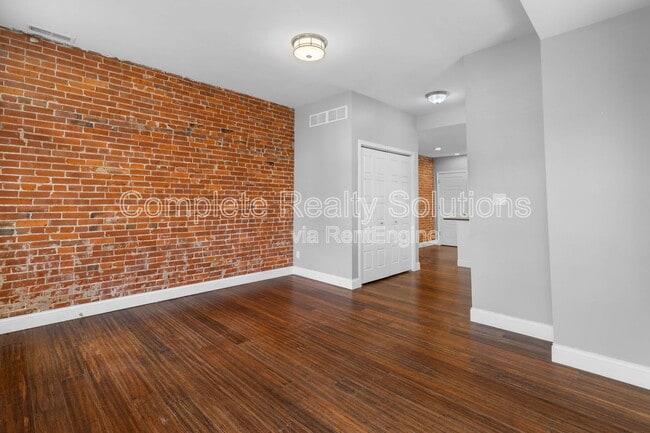 Building Photo - 3466 S Spring Ave