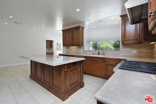 Building Photo - 23637 Park Belmonte