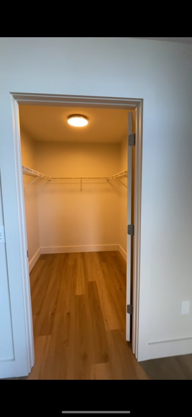 Building Photo - 500 Dandy Brush Ln W