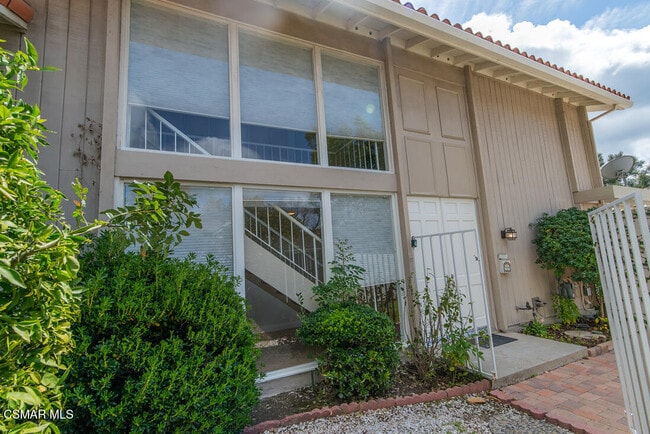 Building Photo - 1074 Elfstone Ct