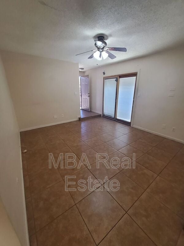 Building Photo - 908 S Casitas Dr