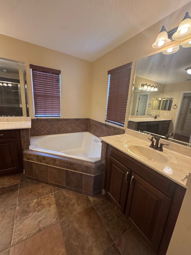 Building Photo - 5364 Penway Dr