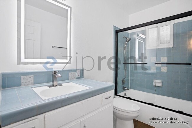 Building Photo - 132 W 18th St