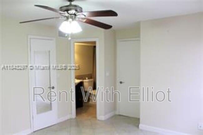 Building Photo - 2926 S University Dr